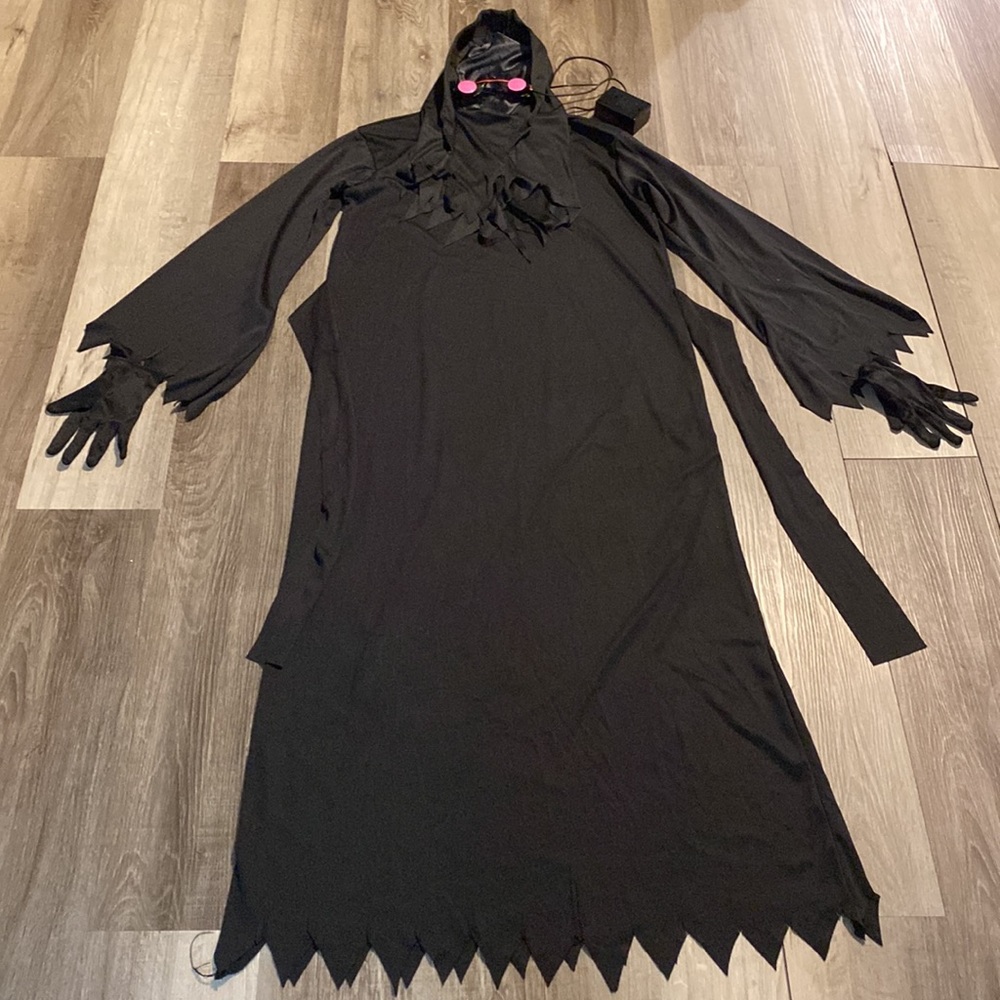 Phantom light up boys halloween costume size XL 14/16